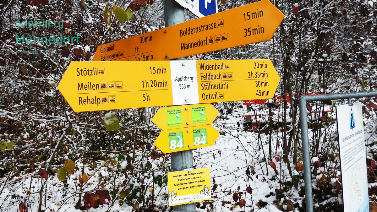 georggmuer's tweet photo. .#mittagsdraussen #Novemberwinter
der erste #Schnee ❄️
am #Zürichsee
#Asterix #Obelix #Idefix
#Panoramaweg 🥾 #Pfannenstil
#Türli #Widenbad
@8708Maennedorf
#VZO Bus940
#NovemberSchnee #GetOutside #Autumnvibes #HomeOffice #FOT #CreateYourLight #LakeZurich #GoldCoast #GGMlive https://t.co/I2yiqJ3uRn