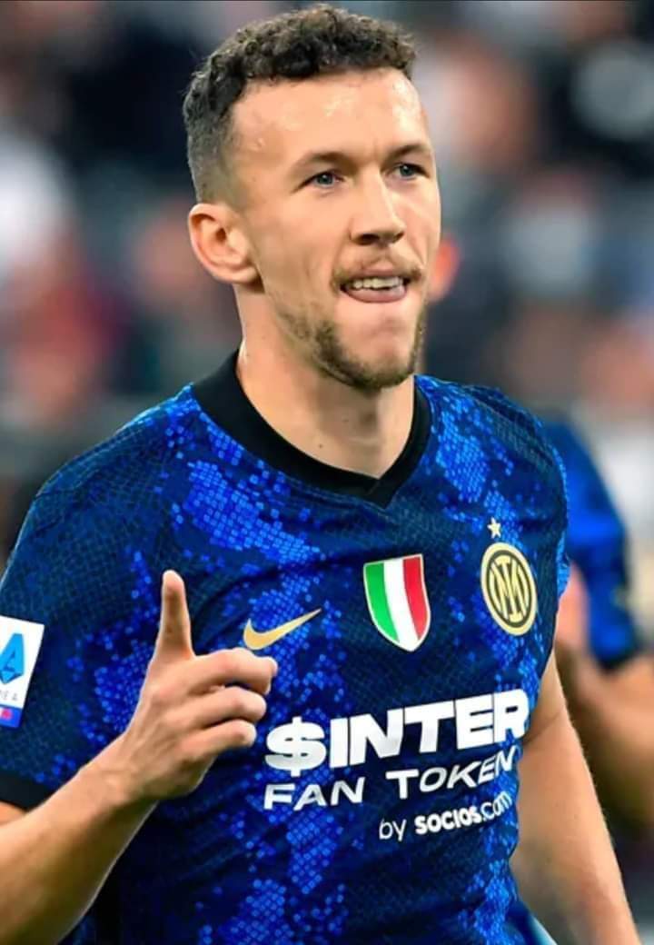 Domy26905519's tweet photo. "Non credo di essere più forte. Ora é un'altra Inter.
Prima si giocava per arrivare quarti. Ora si gioca per arrivare primi. Ora sarebbe un dramma arrivare quarti. La mentalità é diversa, e io mi trovo più a mio agio con la mentalità attuale. Mi sento vivo."

Ivan Perisic. 🎙️⚫🔵 https://t.co/26C5z8oapS