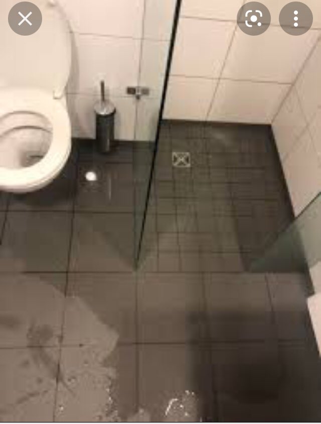 strachson1's tweet photo. Rambo 
First flood #BathroomSongsOrFilms https://t.co/LbXddQxrW5