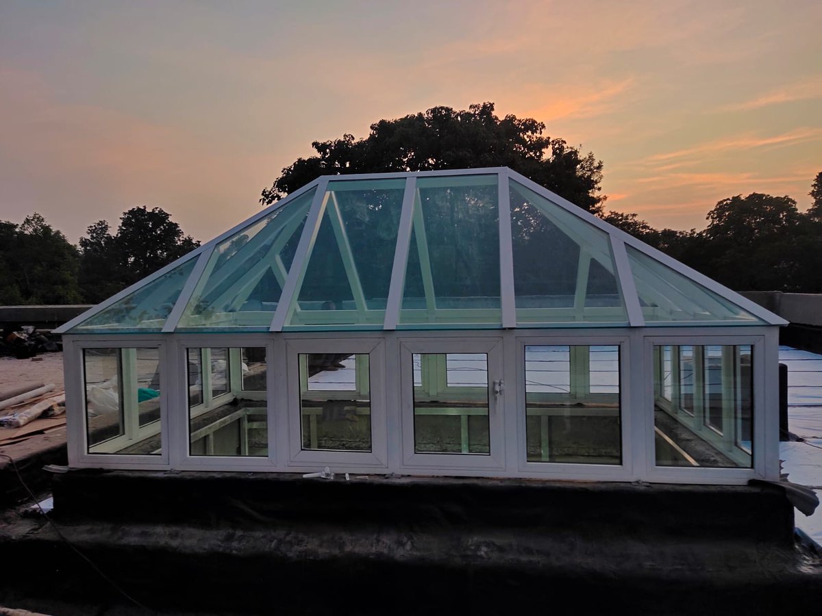 P3Arch's tweet photo. Beautiful Installation of Glass House Fabricated for an HNI Villa, Delhi.

Glass House is customised as per the Design Intent of the Architect.
P3 Fabrication Team Excels in all types of Staircases, Skylights, Glasshouses,Walkable Glass Floors &amp; Facade Systems. https://t.co/Rq6vXL42Mq