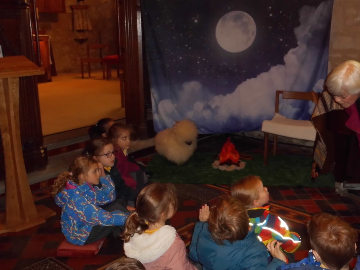VioletClassCKIS's tweet photo. Thank you to St Mary's Church for their retelling of the story of baby Jesus' birth. https://t.co/cTvw4yCM6p