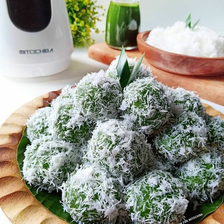 christskz's tweet photo. Gatau pengen kasi makanan buat adek-adek tubadut yang grmar meloyo, krn malem jdi cemilan doang yh yg gue ksi. https://t.co/VFYWclT5hp