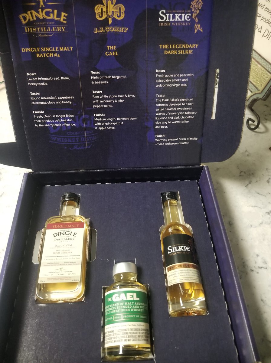 2/ More than 150 Tasting Kits winged their way across the United States in time for tonight's event. If you would like to join us at 7pm Eastern, we have space for you! Register here: storiesandsips.com/upcoming-quart…