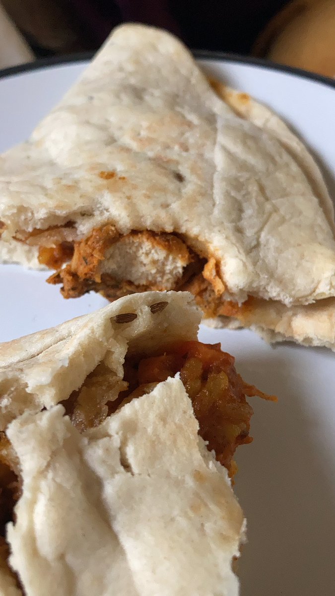 SamiShakesqueer's tweet photo. @jakeandnayns I’m a little confused.. my beef madras naan seems to be chicken???? Any idea? x https://t.co/jD9MGalOYE