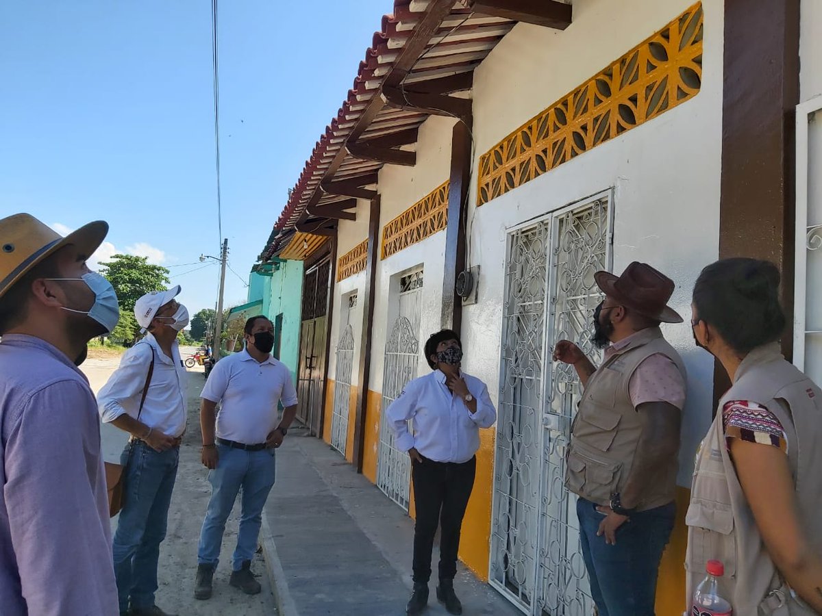 SEDATU_mx's tweet photo. #Boletín

Supervisa Sedatu avances del Programa Nacional de Reconstrucción en #Chiapas.

Se han rehabilitado 96 viviendas afectadas por los sismos en la localidad Soconusco: @Conavi_mx.

Conoce los detalles aquí: https://t.co/uBqKPnGyVU

#ReconstruyendoEsperanza 🤝 https://t.co/wwFkxyXGgA