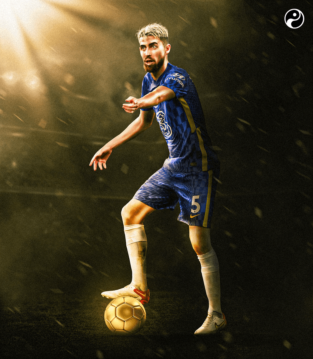Squawka's tweet photo. This is the first time since Xavi (3rd) and Andrés Iniesta (4th) in 2012 that two midfielders from the same club have been named in the top five for the Men's Ballon d'Or.

◉ 3rd - Jorginho
◉ 5th - N'Golo Kanté

#BallondOr https://t.co/iYooIEXkjU