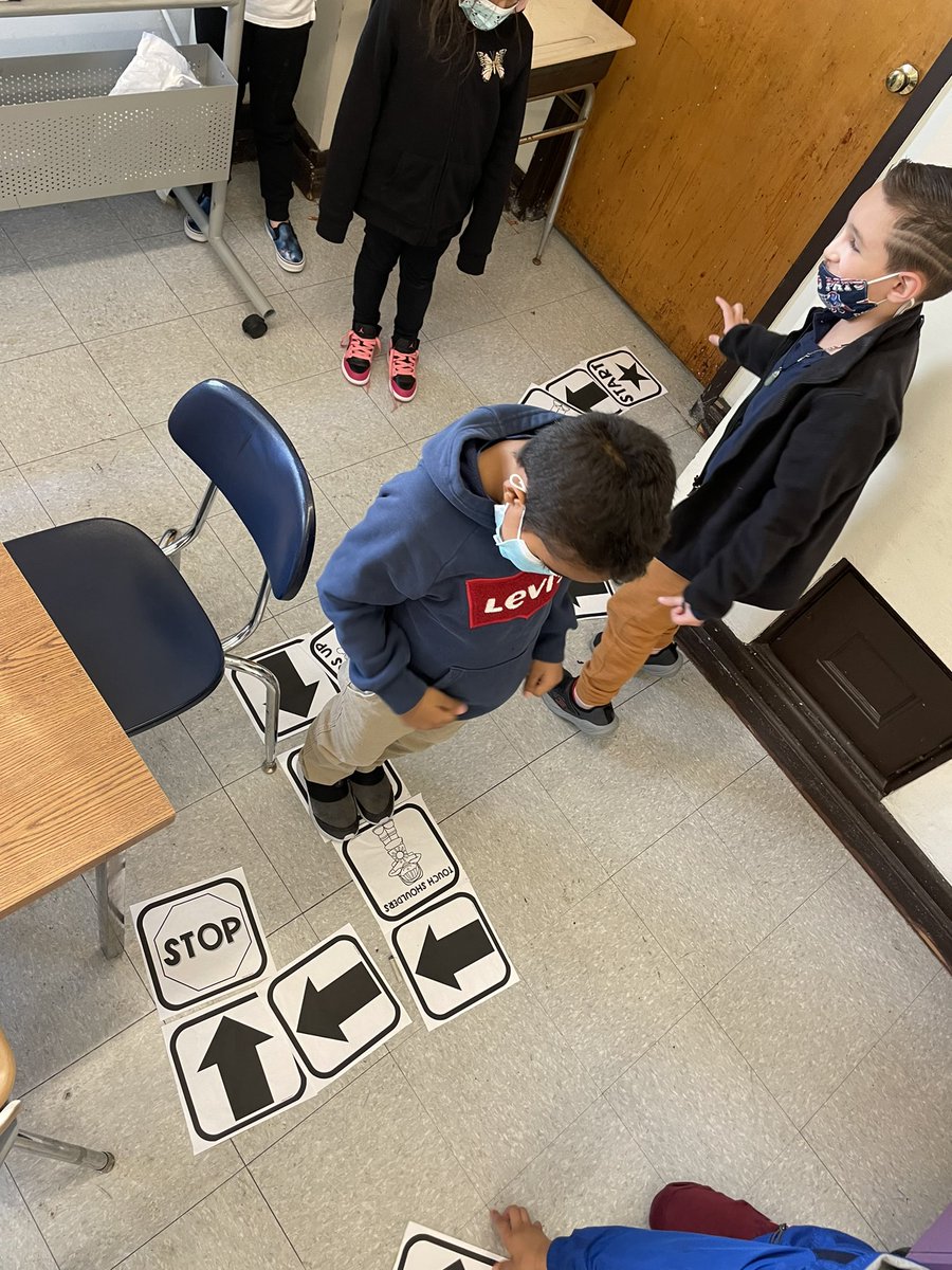 McKenzieSciGr5's tweet image. Students @SamuelAdamsEB preparing for a month of coding during the month of December!