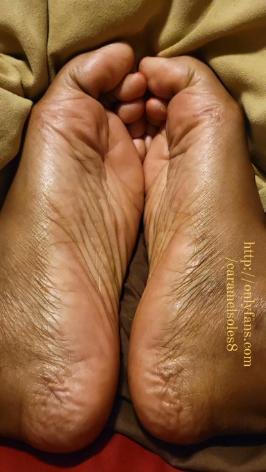 Want to lick my soles? 👅 Subscribe for FREE! Customs available! ☺❤ #feet #soles #ebony #oiled #spreadtoes<a href="/tag/footfetish"class="tags"><span>#footfetish</span></a><a href="/tag/ebony"class="tags"><span>#ebony</span></a><a href="/tag/feet"class="tags"><span>#feet</span></a><a href="/tag/kikme"class="tags"><span>#kikme</span></a><a href="/tag/footjob"class="tags"><span>#footjob</span></a><a href="/tag/soles"class="tags"><span>#soles</span></a>