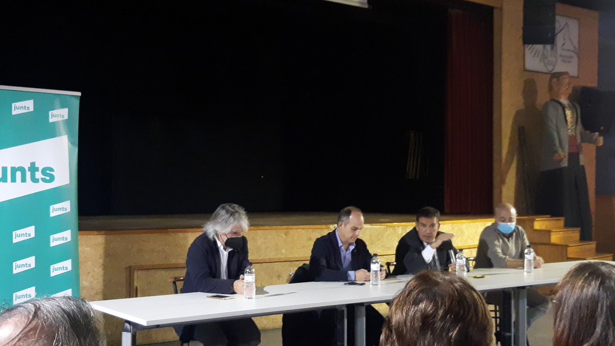 Cesc #Llibertat 🎗 tweet media