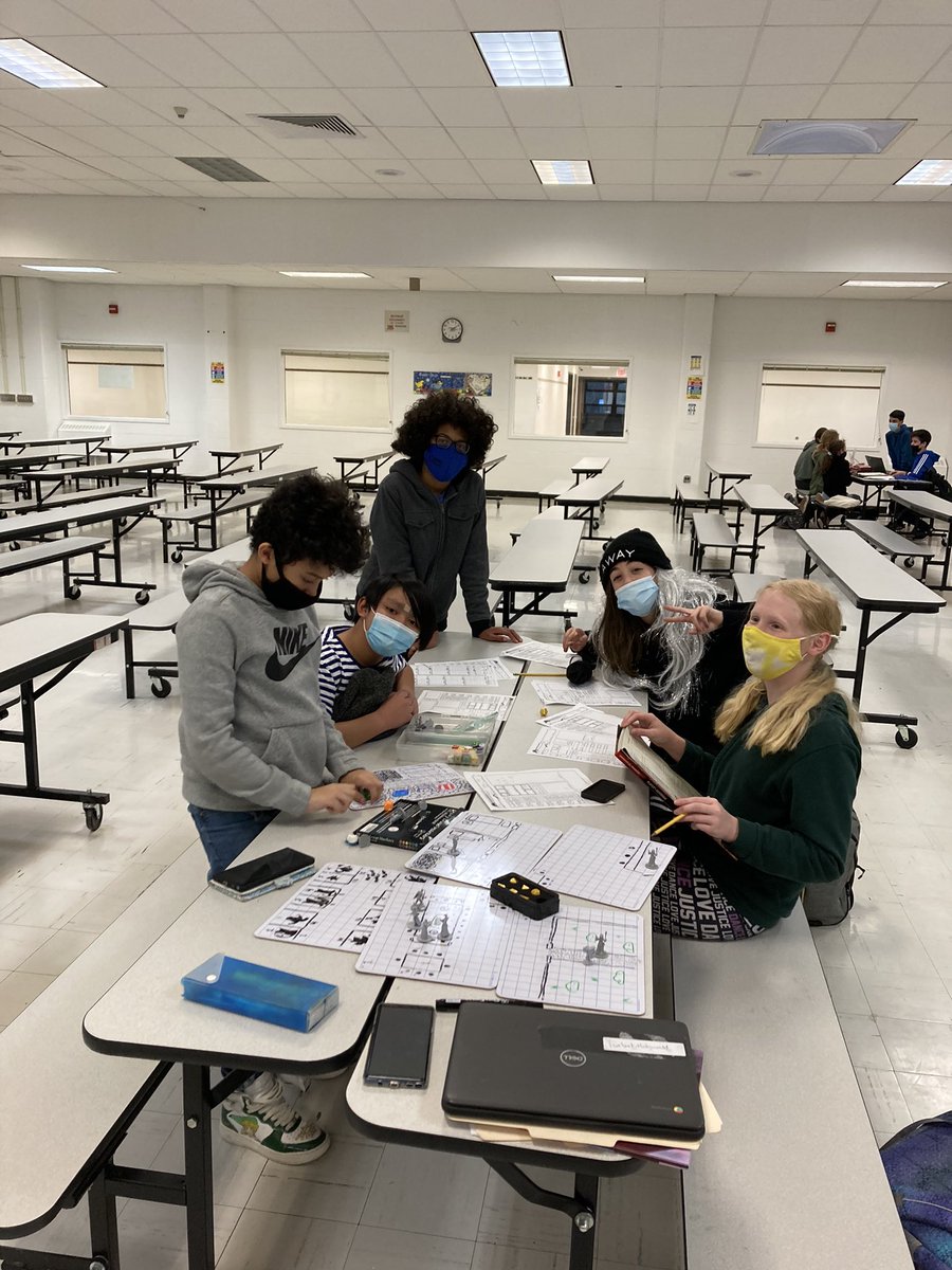 MESMSRoopchand's tweet image. Dungeons and dragons is dynamic! #dungeonsanddragons #AfterschoolClub #funandfriends @MESMSHorowitz @MESMSCopeland @YorktownCSD