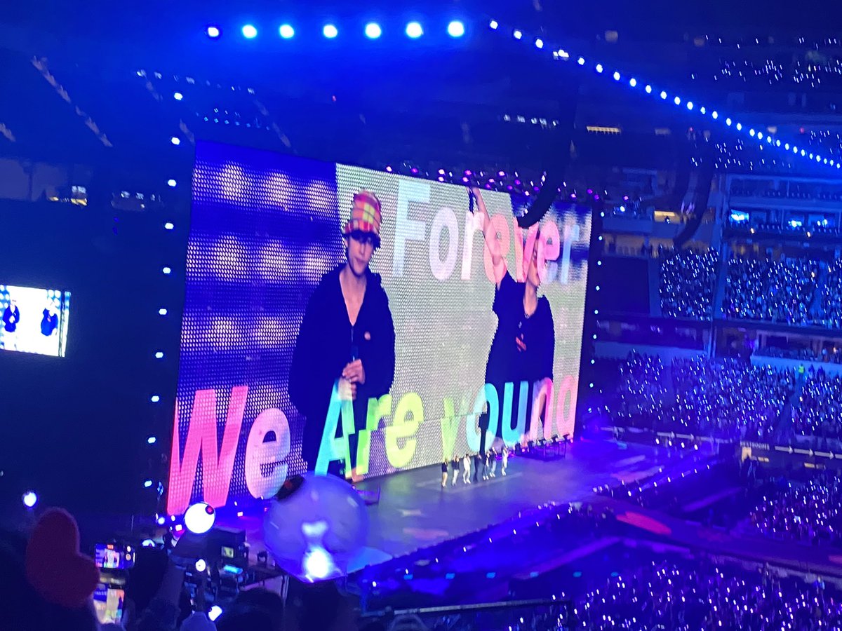 slbjpg's tweet photo. I’m still trying to process… they look better in person, perform better in person, somehow got better day 2 & are actually real
I AM WRECKED
#holyshit #damn #paperclip #jinshair
#PTD_ON_STAGE_LA https://t.co/bf18UH4YCL