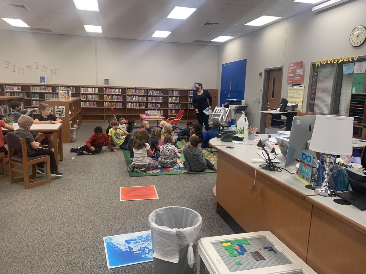 WinkleyLibrary's tweet image. We loved learning from Mrs. Gromfin today about Hanukkah! Thank you so much for coming and teaching us today! #winkleyempowers #lisdlibs  @WinkleyArt @WinkleyPerArts
