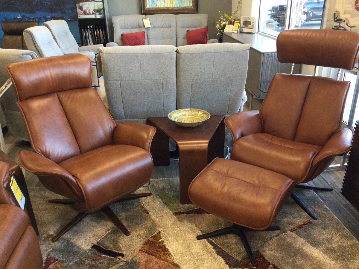 DayhoffLynnette's tweet image. IMG Space 5400 recliners
Power or chair and ottoman 
2 sets available 
All leather 
Overstock clearance sale 
Savannah Comfort
912-354-6750