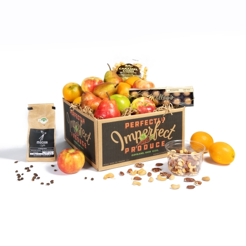 Tis the season for holiday gifting - Support reducing food waste and also local businesses.  PIP Holiday Gift Box!  Have it delivered to you or create an account for friend, coworker, family and have it mailed or shipped directly to them! perfectlyimperfectproduce.com/product/holida…