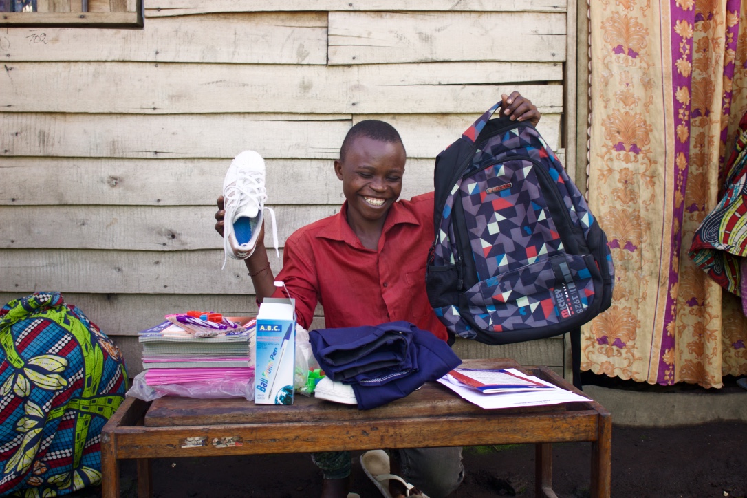 Fobeworld's tweet photo. Sponsoring a child means having the opportunity to give him a very concrete future, to follow his progress and gradually forge links with him, his family and his community.
I'm sponsoring a child on this #BlackFriday!

#children #BlackFriday #fobeworld 
https://t.co/XgPqrbFKaf https://t.co/V4WRvfmcXH
