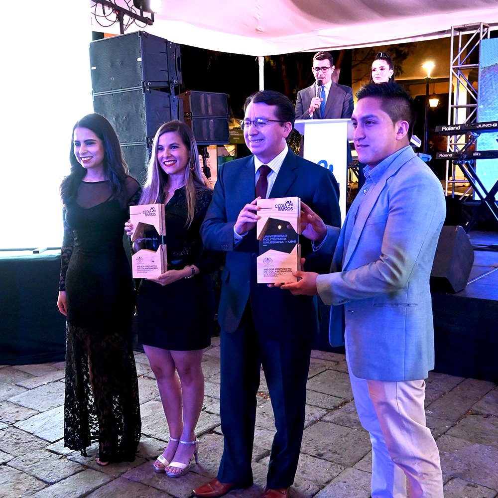 Ganadores #CEDIAAWARDS2021 en la categoría:
Mejor Proyecto de Colaboración Universidad - Empresa 
¡Felicitaciones a la Universidad Politécnica Salesiana (UPS) y CARTOPEL S.A.! 
@upsalesiana y <a href="/cartopel/">Cartones Nacionales S.A.I. CARTOPEL</a>