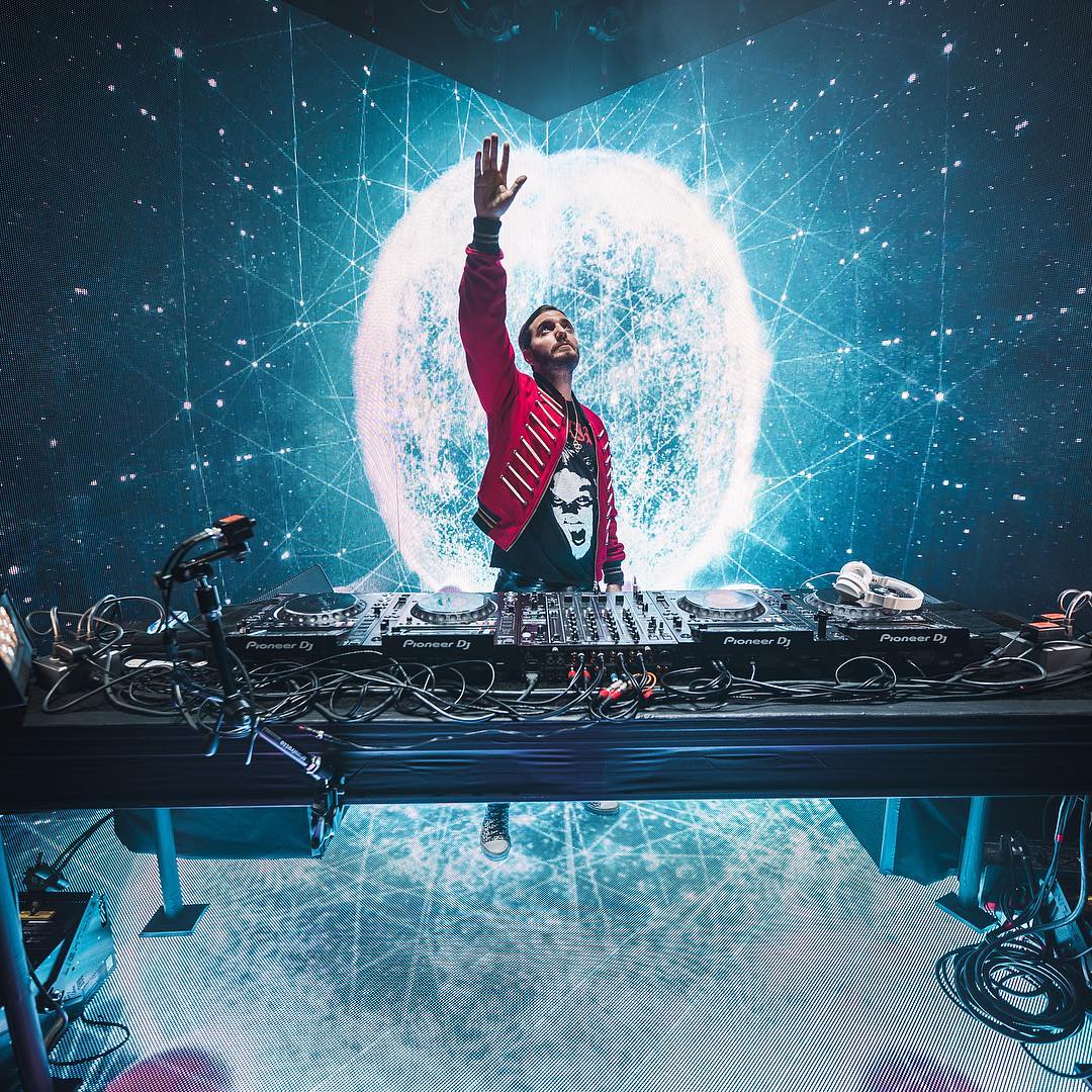 Solaris will be our sweet escape from the Holiday Stress because Alesso is headlining Day 2
Tickets at solarismusicfestival.com