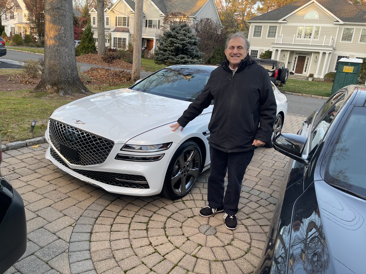 ColonialGenesi1's tweet image. Bert loved his 2018 @GenesisUSA G80 so much that he had to get the all-new 2021 G80 3.5 Prestige from Genesis of Downingtown. Genesis Specialist Michael Wilkinson delivered his new G80 to New York to thank him for his loyalty.
#genesisofdowningtown #Genesis #GenesisG80 #G80