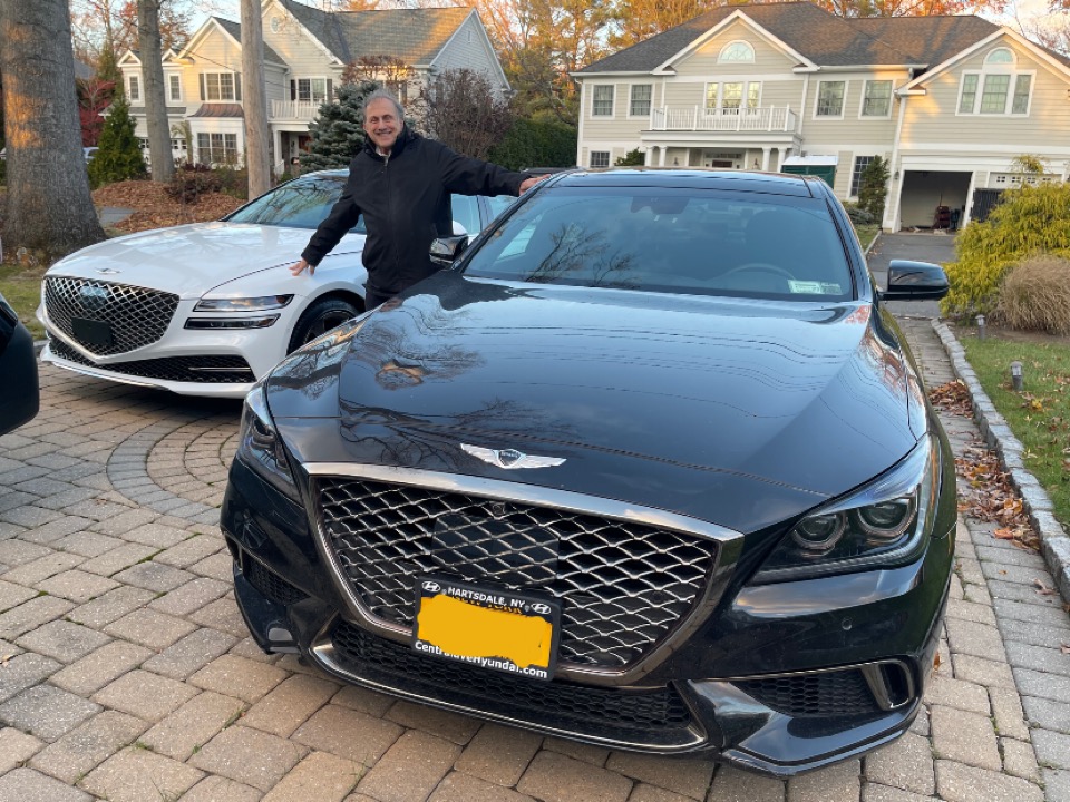ColonialGenesi1's tweet image. Bert loved his 2018 @GenesisUSA G80 so much that he had to get the all-new 2021 G80 3.5 Prestige from Genesis of Downingtown. Genesis Specialist Michael Wilkinson delivered his new G80 to New York to thank him for his loyalty.
#genesisofdowningtown #Genesis #GenesisG80 #G80