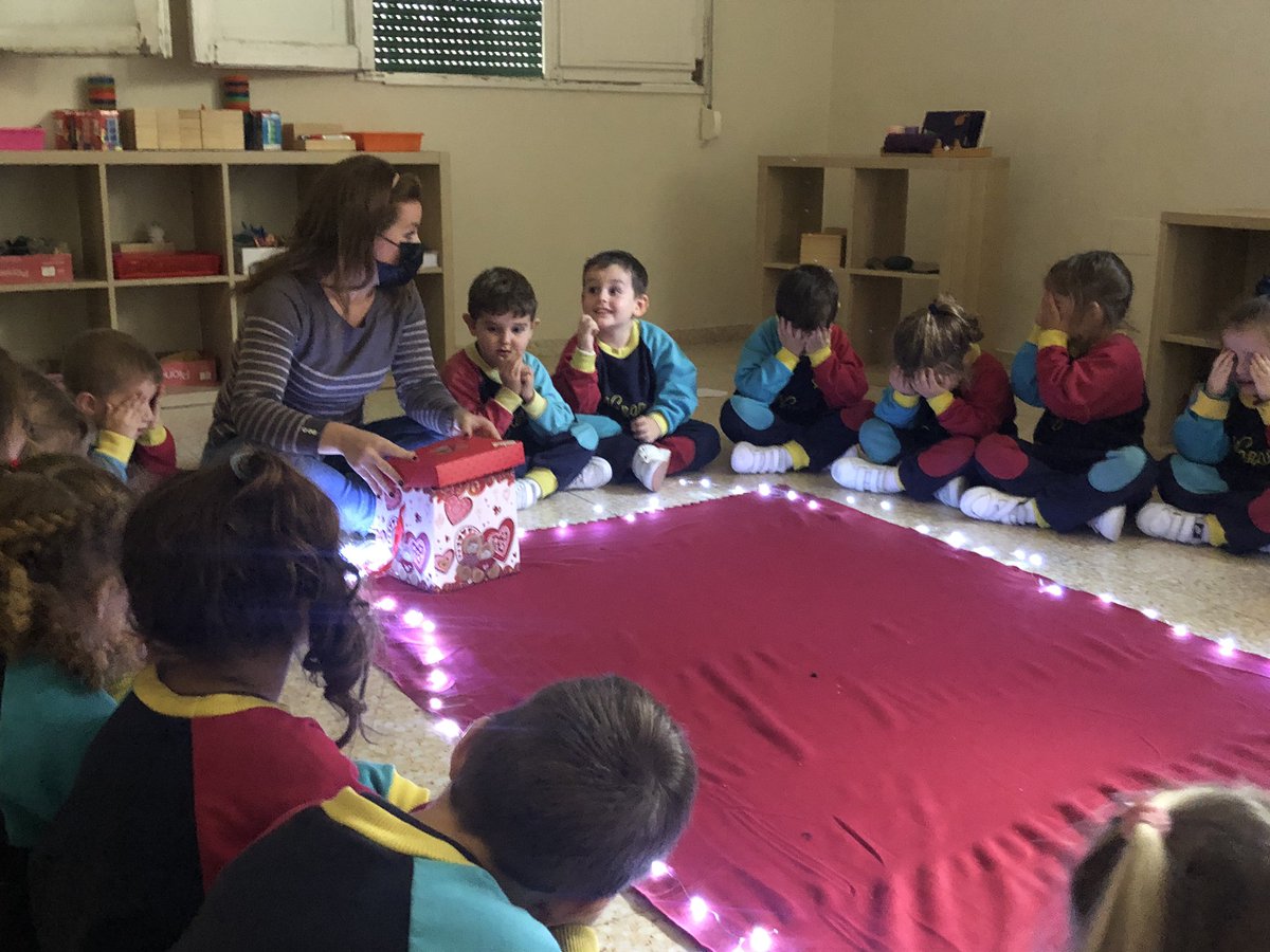 Csdomingo's tweet photo. Cuando se crean ambientes mágicos dentro del aula el éxito del aprendizaje está garantizado y este se vuelve significativo. Así aprenden nuestros alumnos de #Infantil. #CreandoMagia #AprenderMola #MiCole #Momentum #AprendizajeEmergentePlus #AsíEsNazaret https://t.co/EttGHeGdiD