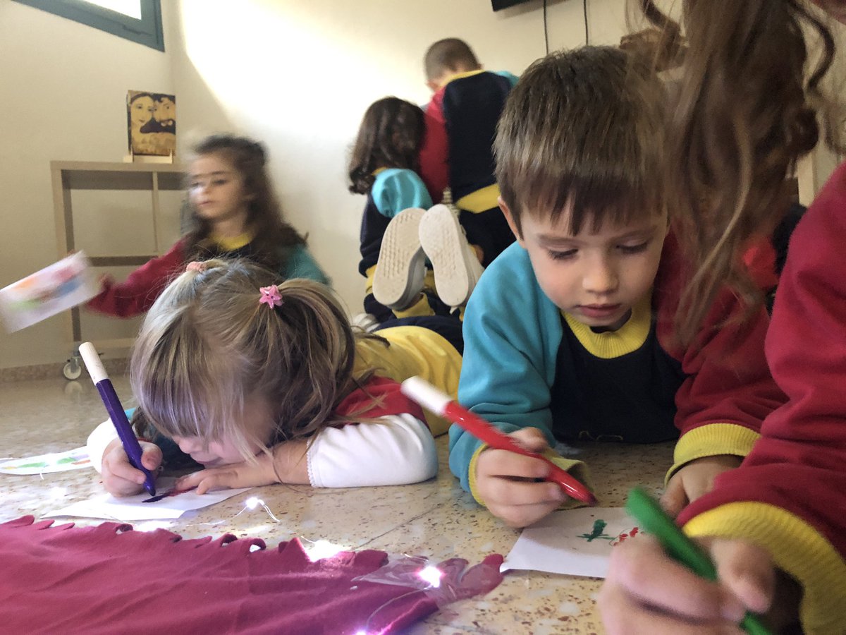 Csdomingo's tweet photo. Cuando se crean ambientes mágicos dentro del aula el éxito del aprendizaje está garantizado y este se vuelve significativo. Así aprenden nuestros alumnos de #Infantil. #CreandoMagia #AprenderMola #MiCole #Momentum #AprendizajeEmergentePlus #AsíEsNazaret https://t.co/EttGHeGdiD