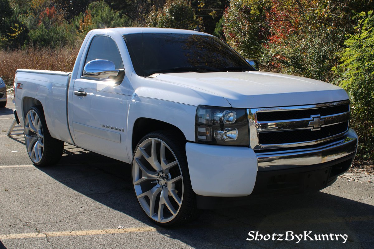 KuntryPicz's tweet photo. #ShotzByKuntry #carshow #cars #carphotography #carphotographer #customwheels #autophotography #wetpaint #rides #bigrims #carpornphotography #stuntseason #whipgame  #automobiles #outdoorphotography #outdoors #hotcars #whipz #streetcars https://t.co/77mXOZqwip