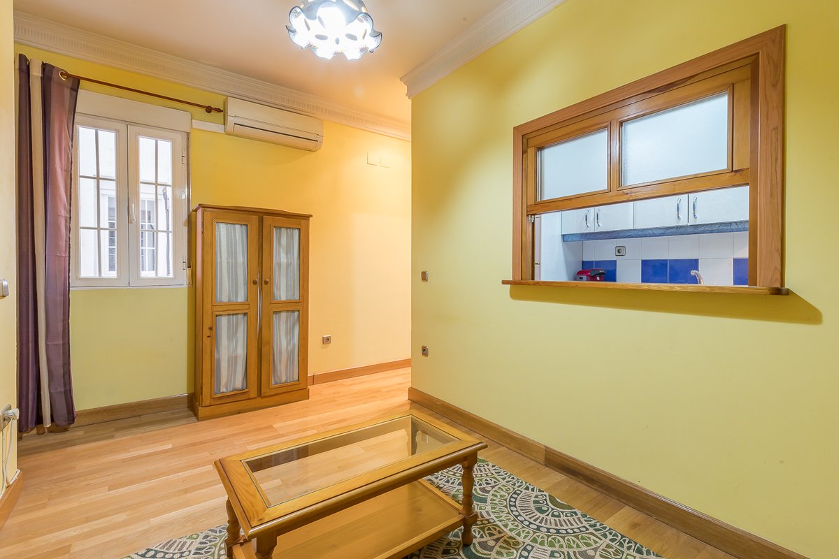 #SeVende piso de 40m² en finca rehabilitada en 2003, en #Chamberí junto a las estaciones de metro de Quevedo y San Bernardo. Listo para entrar a vivir. idealista.com/inmueble/96071… #Madrid #Tetuán #Moncloa #Malasaña #Argüelles #Inmobiliaria