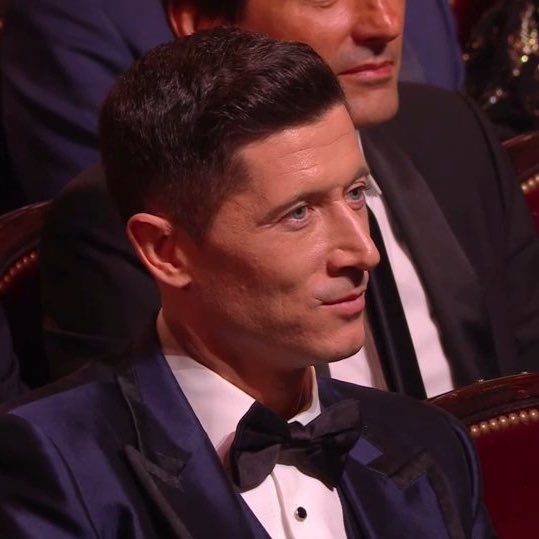 GoldenHakai__'s tweet photo. Le regard putain je suis trop triste.. https://t.co/Gn2txTvUk2