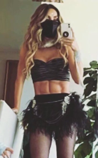 denizpuente's tweet photo. absolutamente ninguém acima da anahi https://t.co/fNsrc15I5A