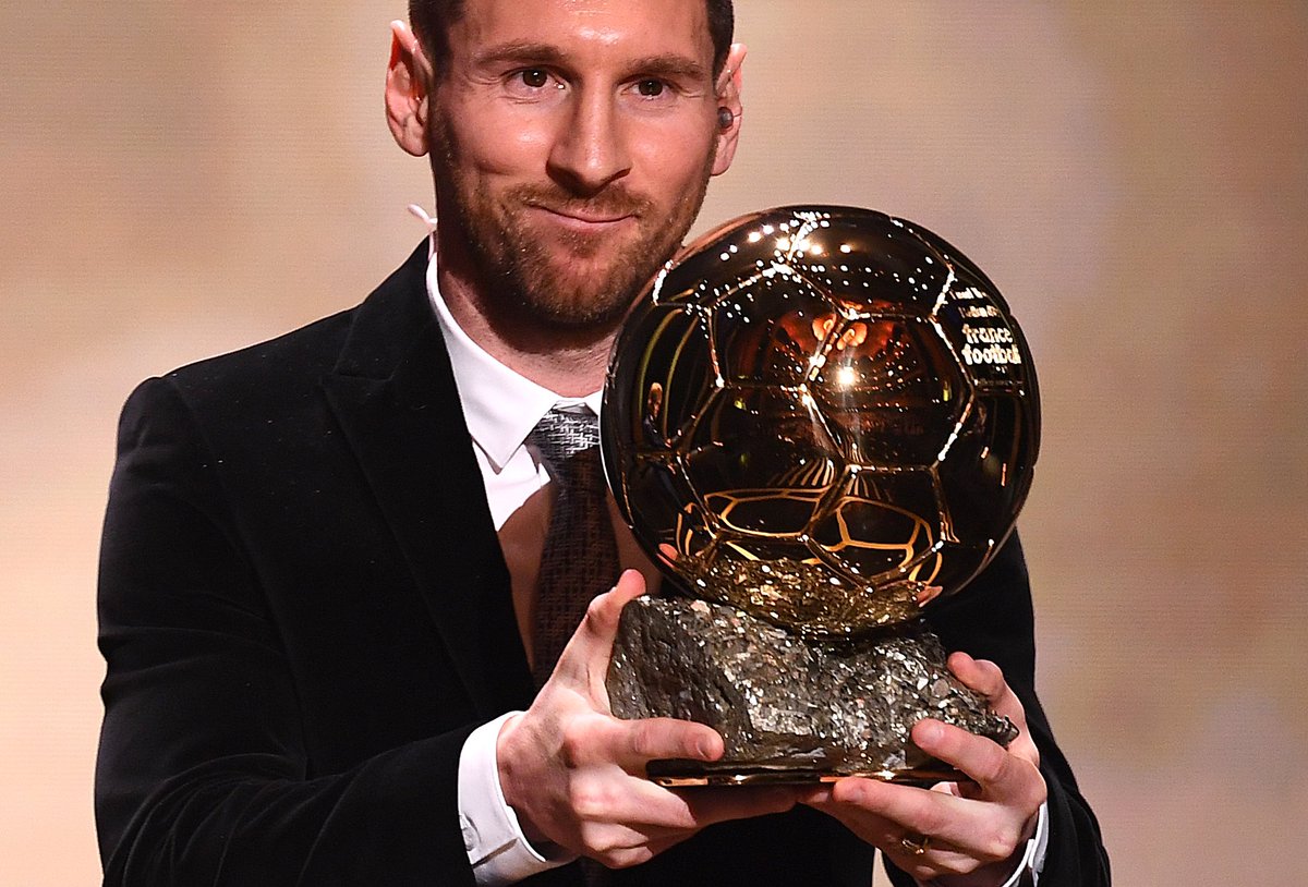 BruceGrannec's tweet photo. Ceux qui crient au scandale vous êtes pas objectif. Si tu fais le ratio Statistiques /Performances / Palmarès, Messi mérite son #BallonDor  ! https://t.co/LCZfFohVSr