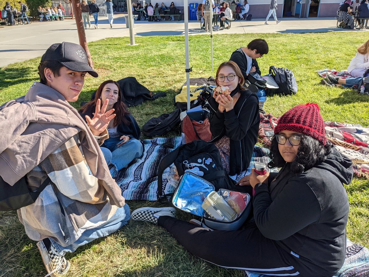 MsAtkinsatMVHS's tweet photo. Beach Chair Monday after a break, just feels right! https://t.co/evXEghQewz