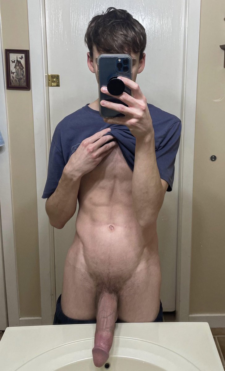 𝐁𝐫𝐨 ™ tweet media