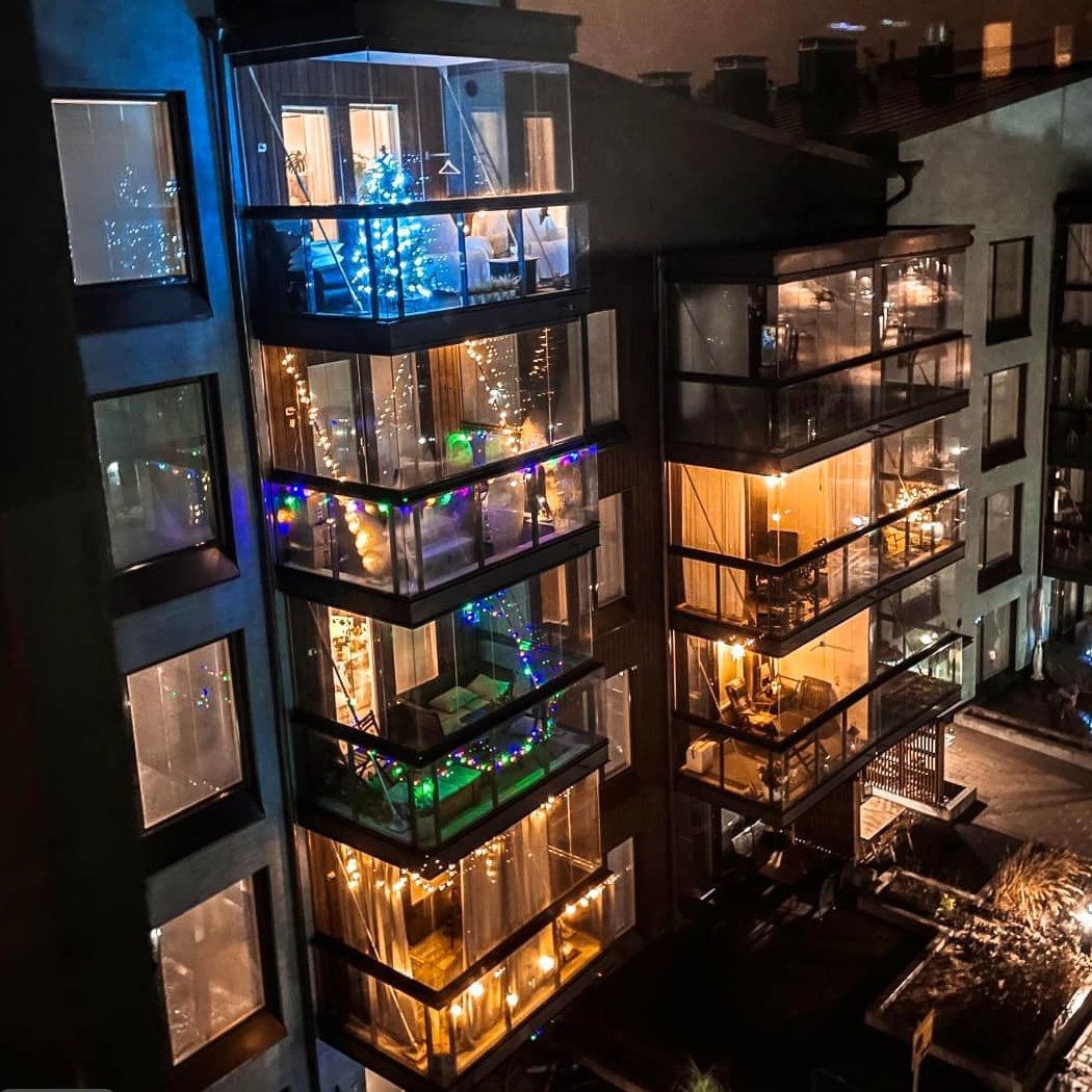 Finlandiya'da bir apartman.