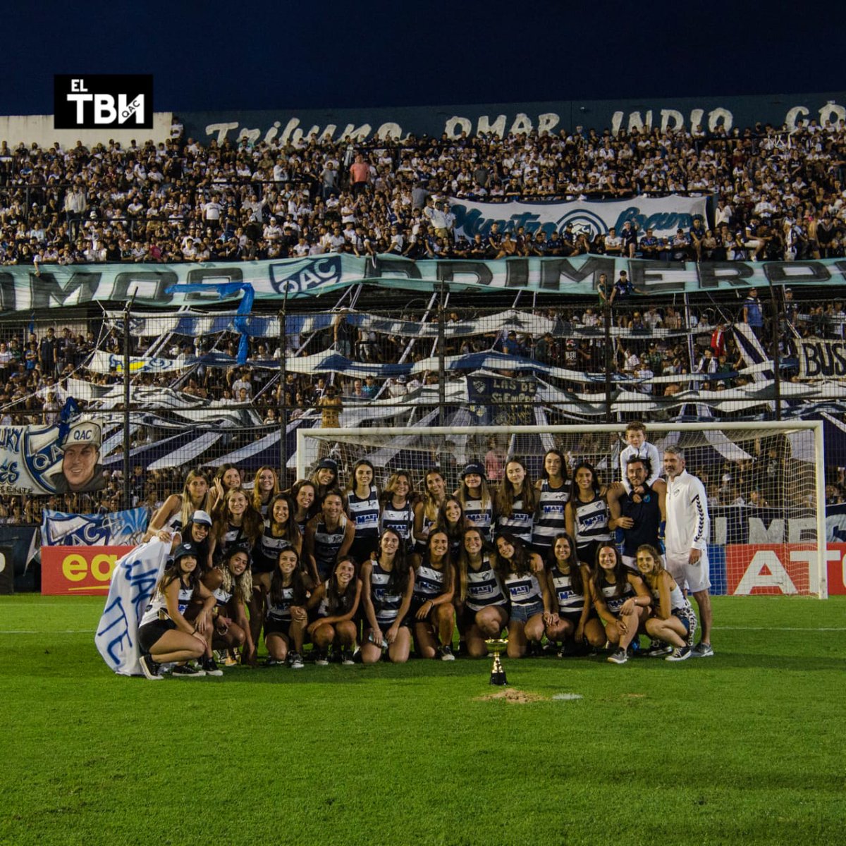 PniaChapuBrania's tweet photo. Desde la indio Gómez vi como  alentaron y lo que sufrieron estas gurisas desde la platea, eso te hace dar cuenta el sentido de pertenencia y el amor al club. 
Grande gurisas👏👏👏👏 https://t.co/vi17onExpL