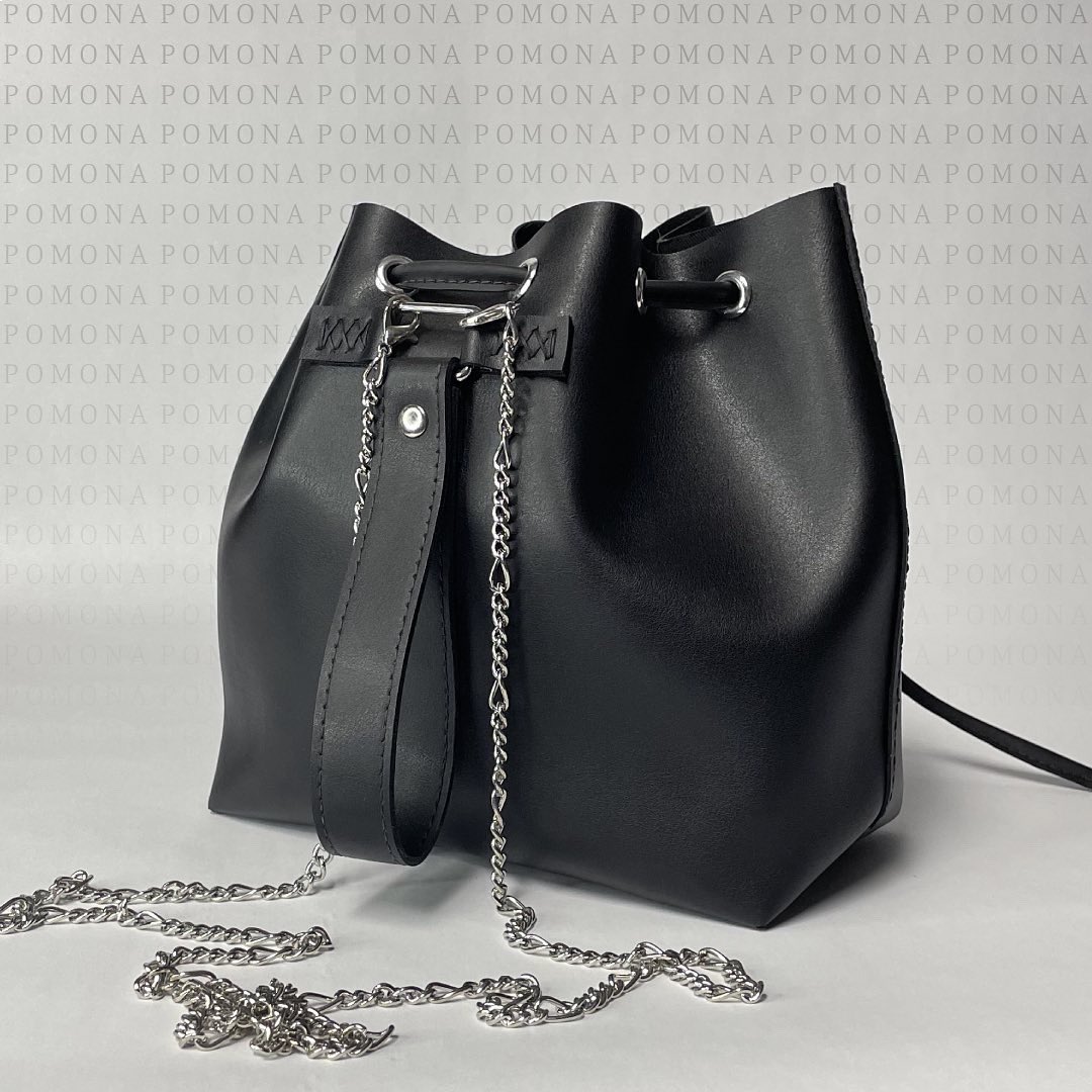 PomonaBags's tweet image. Excited to announce our next #design the Pomona Bucket!! Made from our signature #plantbased cactus 🌵 leather, this bag will release Friday December 3 at 11am central!! Likes and shares are much appreciated :)