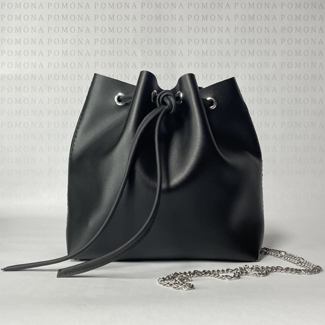 PomonaBags's tweet image. Excited to announce our next #design the Pomona Bucket!! Made from our signature #plantbased cactus 🌵 leather, this bag will release Friday December 3 at 11am central!! Likes and shares are much appreciated :)