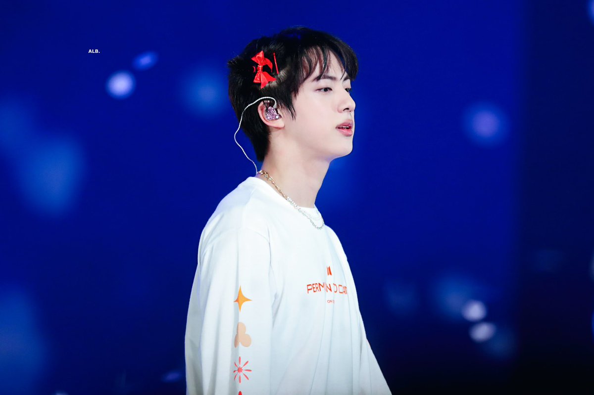 ALittleBraver92's tweet photo. 211128 #Jin #진 #석진 #김석진 @BTS_twt https://t.co/PCRTQMbqG7