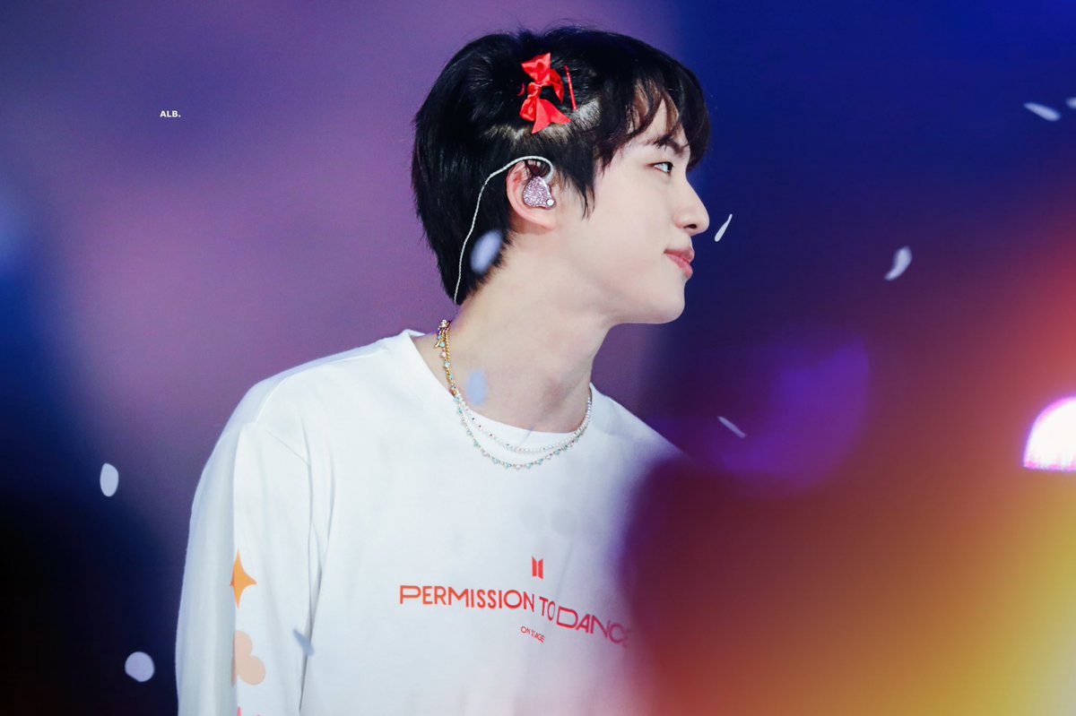 ALittleBraver92's tweet photo. 211128 #Jin #진 #석진 #김석진 @BTS_twt https://t.co/PCRTQMbqG7