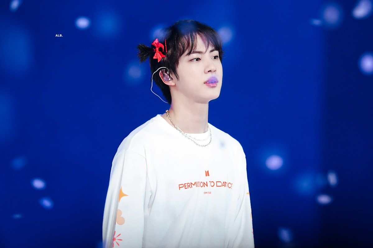 ALittleBraver92's tweet photo. 211128 #Jin #진 #석진 #김석진 @BTS_twt https://t.co/PCRTQMbqG7