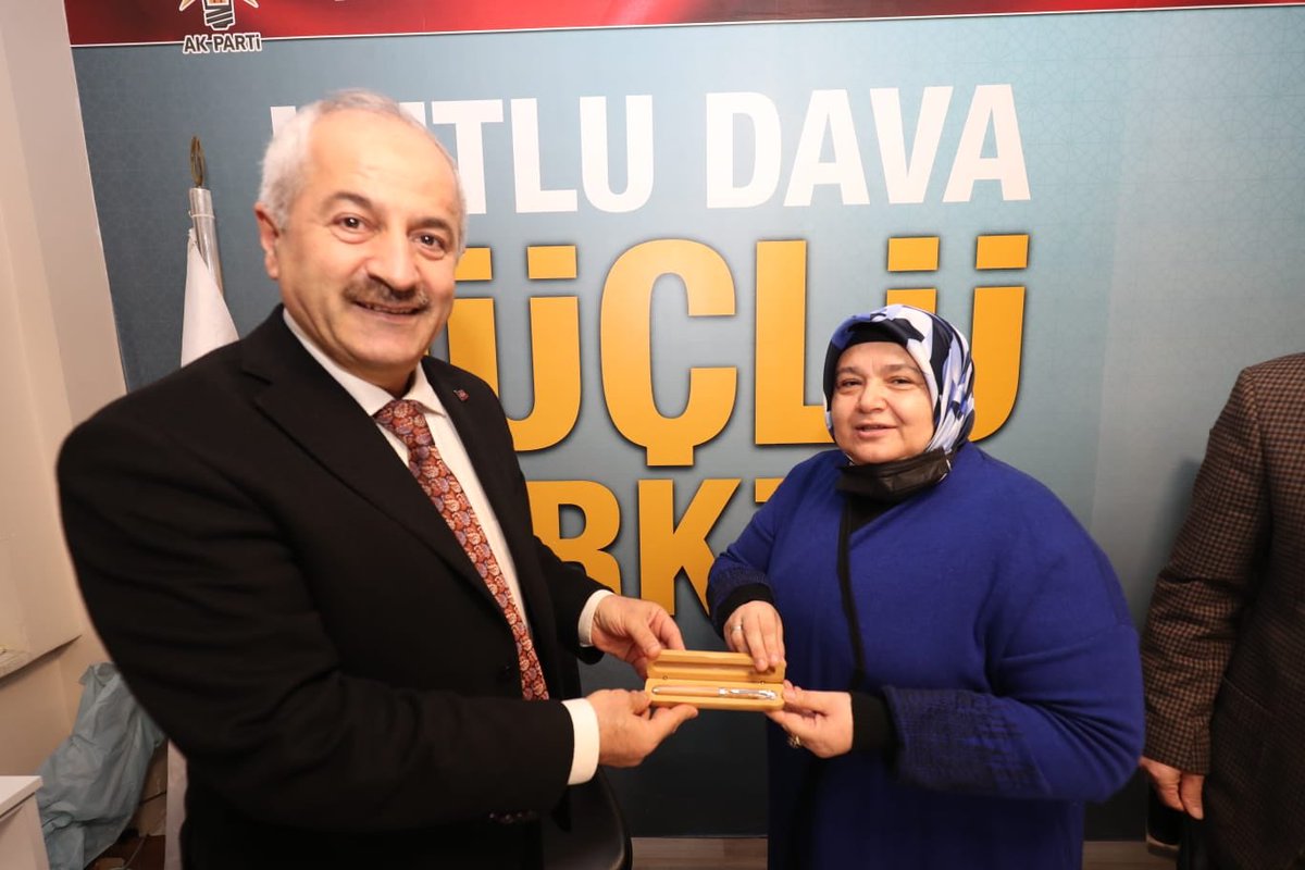 recepkayatr's tweet photo. Grup toplantısı öncesi Öğretmen Meclis üyemiz Vasfiye Aydın’ın öğretmenler gününü kutladık. 

#AkPartiGebze https://t.co/oQgbauyrIZ