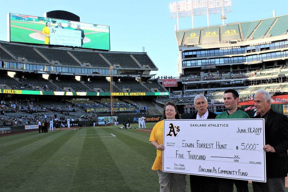 DominicanCANews's tweet photo. Communication and Media Studies graduate Forrest Hunt, who received #scholarship before @OaklandAs game in 2019, now working full time at @2Kgames providing voiceovers for NBA 2K21 and NBA 2K22 video games #CommunicationsMajor #PenguinPride #ThisIsDUC https://t.co/QeTierUPM4 https://t.co/pdv9tgHZQM