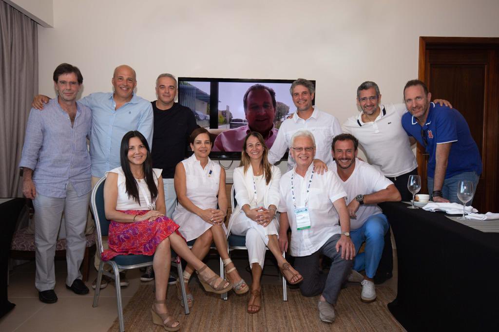 Gran encuentro, almuerzo del actual Comité ejecutivo de @_ASIPI_  con los ex presidentes de la asociación

<a href="/matiasnoet/">Matias Noetinger</a> en #Asipienpuntacana 

#eventospi #worktrips #nyatrips #propiedadintelectual