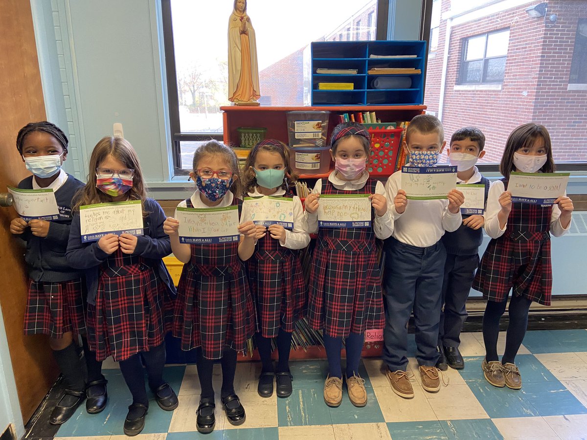 So grateful for our Catholic School! Sharing our magnets that reflect what we are thankful for!💙#catholicschoolshaveitall #dioceseoftrenton #GivingTuesday2021  #GivingTuesday