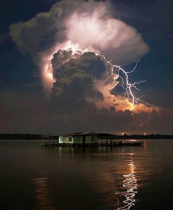 GianlucaCoccon1's tweet photo. Alucinante Postal 
RELÁMPAGO DEL CATATUMBO 
Edo Zulia 🇻🇪🇻🇪🇻🇪🇻🇪🇻🇪🇻🇪🇻🇪🇻🇪🇻🇪🇻🇪🇻🇪🇻🇪🇻🇪🇻🇪🇻🇪🇻🇪🇻🇪 https://t.co/3rfXsMRe59