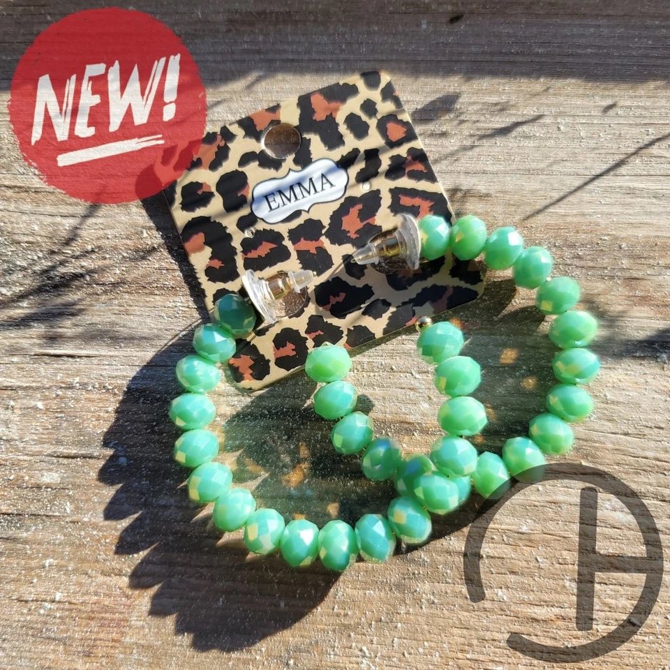 Looking for stocking stuffers? Check out <a href="/crawlher/">Crawlher</a> !

crawlhers.com/collections/ne…