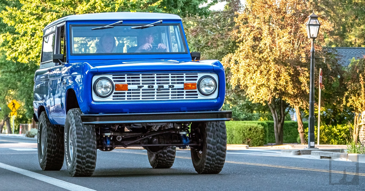 tomsoffroad76's tweet photo. Yes and please.
#tomsoffroad #rockandroll #jacksonvillecruise #bronconation #fordbronco #classicfordbronco #earlybronco #vintagefordbronco #fordbroncodaily #pacificnorthwest #fordbroncocustombuild #broncobuilder #fordbroncolife #customfordbronco #adventuresawait https://t.co/HmH5HHL8X3