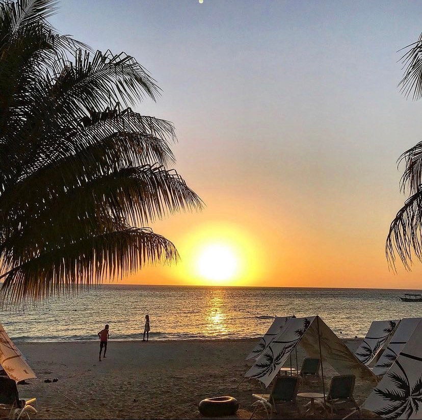 This is the view we should all be enjoying at dusk. #VisitJamaica 

📸 @dremaica via Instagram

📍 Skylark Beach Resort Negril

 #OneCaribbean #CaribbeanDreaming #Foodie #Paradise #Jamaica