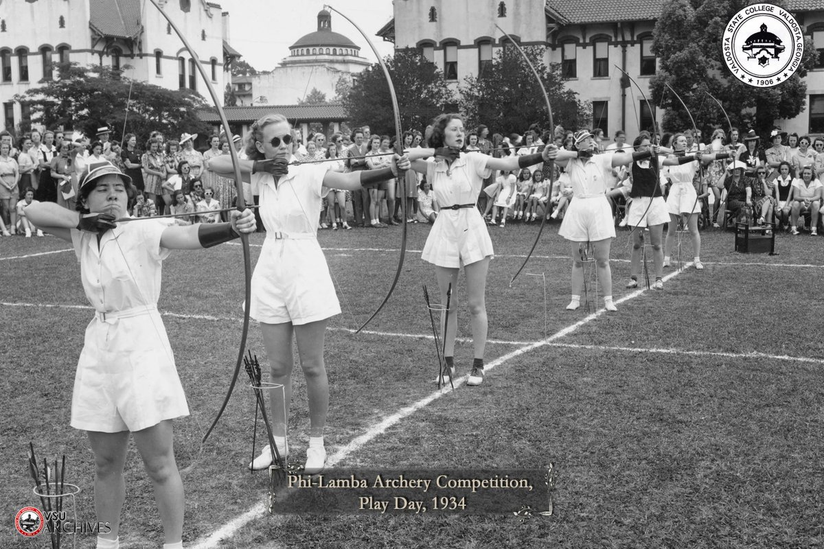 VStateArchives's tweet photo. Phi-Lamba Archery Competition, Play Day, 1934 @ValdostaState https://t.co/NjDY0Yu7SA
