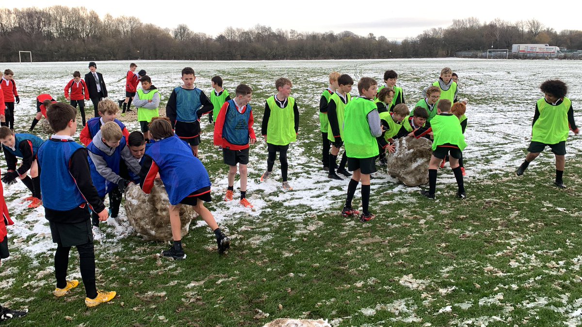 ilkleygrammarPE's tweet photo. 7S enjoyed their inter-form snow cross country championship this afternoon! Determination shown by all, rewarded with a fun competition at the end. Which form can show the best teamwork to create the biggest snow football!? Top spirit @Ilkleygrammar https://t.co/9wp7TAYLCN