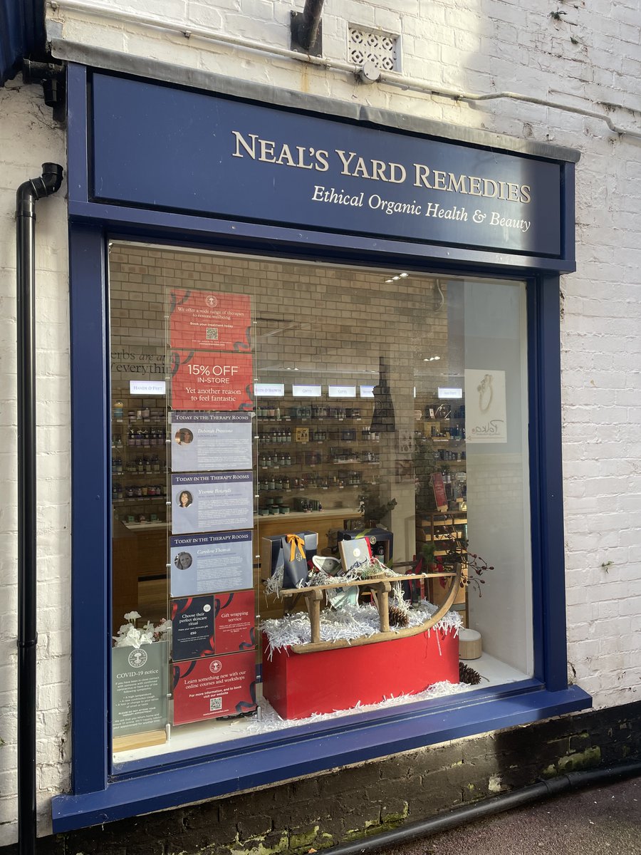 TauntonHour's tweet photo. I took a walk today through the TIQ and saw some of the festive looking window displays #TauntonHour #festivewindows #windowdisplays #Taunton https://t.co/xExpRkA6bd